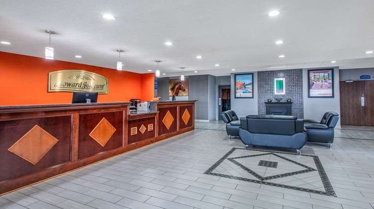 Howard Johnson Inn Lexington Lobby