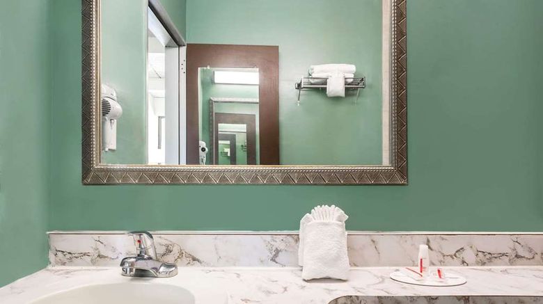 <b>Super 8 by Wyndham St Augustine Room</b>. Images powered by <a href="https://iceportal.shijigroup.com/" title="IcePortal" target="_blank">IcePortal</a>.