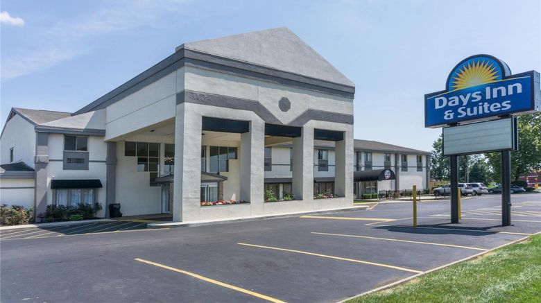 Days Inn  and  Suites Columbus East Airport Exterior. Images powered by <a href="https://iceportal.shijigroup.com" target="_blank" rel="noopener">Ice Portal</a>.
