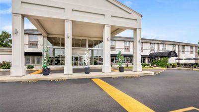 Days Inn & Suites Columbus East Airport