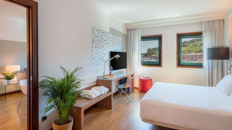 <b>Hotel Santiago Plaza, Affiliated Melia Room</b>. Images powered by <a href="https://iceportal.shijigroup.com/" title="IcePortal" target="_blank">IcePortal</a>.