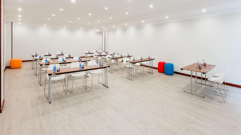 <b>Hotel Santiago Plaza, Affiliated Melia Meeting</b>. Images powered by <a href="https://iceportal.shijigroup.com/" title="IcePortal" target="_blank">IcePortal</a>.