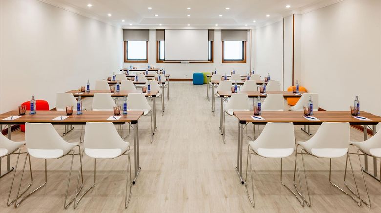 <b>Hotel Santiago Plaza, Affiliated Melia Meeting</b>. Images powered by <a href="https://iceportal.shijigroup.com/" title="IcePortal" target="_blank">IcePortal</a>.