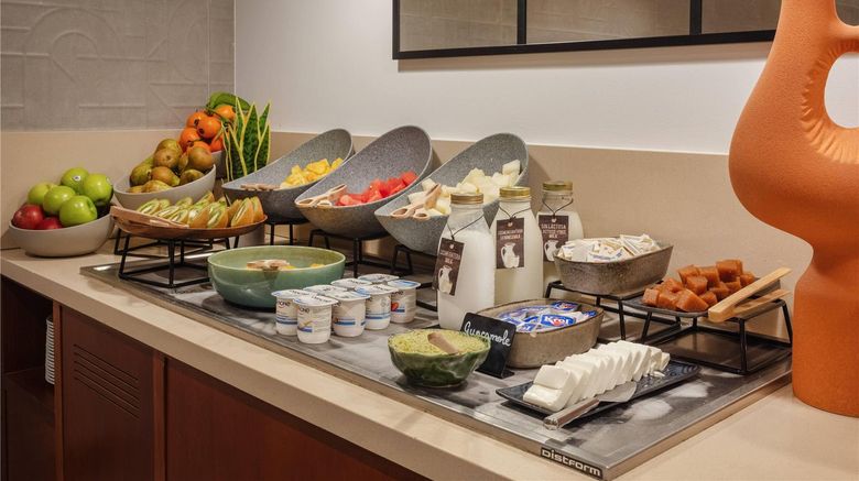 <b>Hotel Santiago Plaza, Affiliated Melia Restaurant</b>. Images powered by <a href="https://iceportal.shijigroup.com/" title="IcePortal" target="_blank">IcePortal</a>.