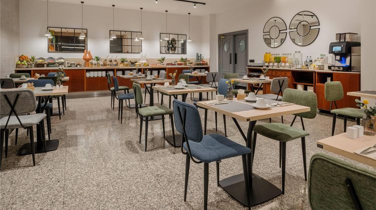Hotel Santiago Plaza, Affiliated Melia Restaurant