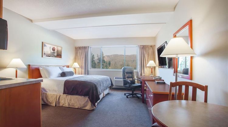 Super 8 Castlegar Room