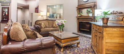 Super 8 Castlegar Lobby