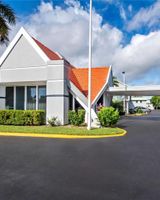 Howard Johnson Inn - Vero Beach
