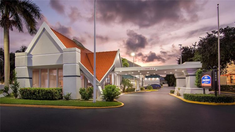Howard Johnson Inn - Vero Beach Exterior