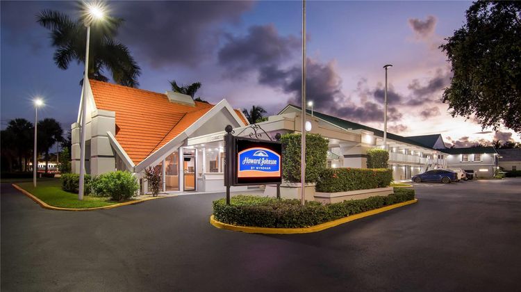Howard Johnson Inn - Vero Beach Exterior