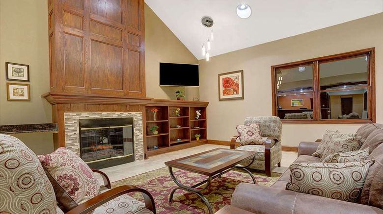 Travelodge Iowa City Lobby. Images powered by <a href="https://iceportal.shijigroup.com" target="_blank" rel="noopener">Ice Portal</a>.