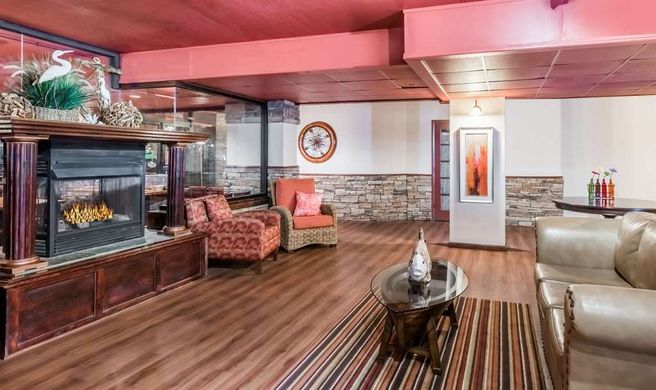 Howard Johnson Plaza Hotel - Oceanfront Lobby