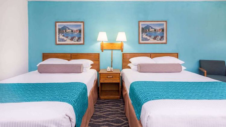 Howard Johnson Inn Commerce Room