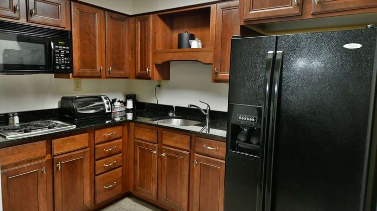 Ramada Hotel & Conference Center Suite