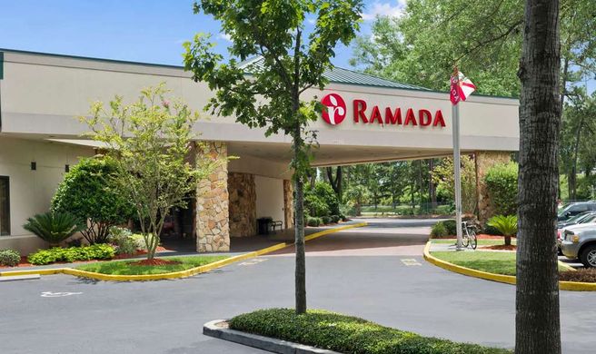 Ramada Hotel & Conference Center Exterior