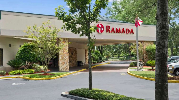 Ramada Hotel & Conference Center Exterior