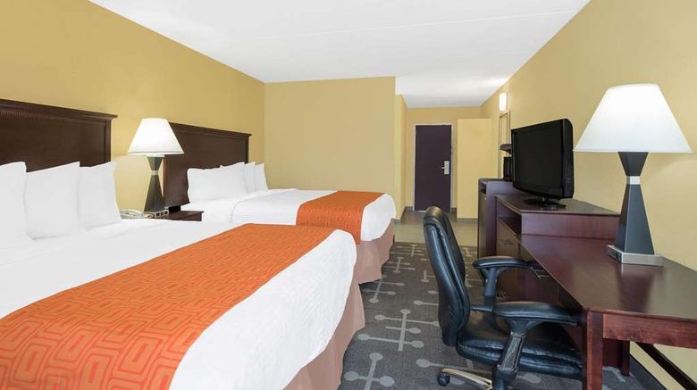 <b>Howard Johnson Inn Saugerties Room</b>. Images powered by <a href="https://iceportal.shijigroup.com/" title="IcePortal" target="_blank">IcePortal</a>.
