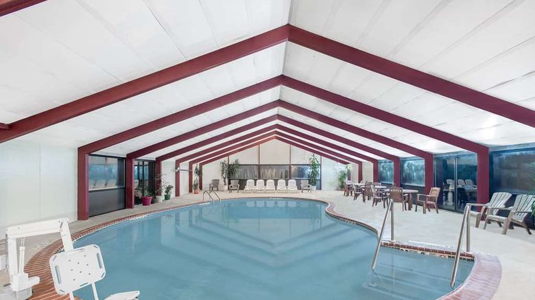 <b>Howard Johnson Inn Saugerties Pool</b>. Images powered by <a href="https://iceportal.shijigroup.com/" title="IcePortal" target="_blank">IcePortal</a>.