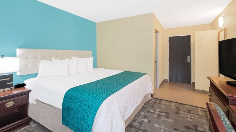 <b>Howard Johnson Inn Saugerties Room</b>. Images powered by <a href="https://iceportal.shijigroup.com/" title="IcePortal" target="_blank">IcePortal</a>.