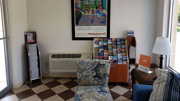 Howard Johnson Inn Virginia Beach Lobby