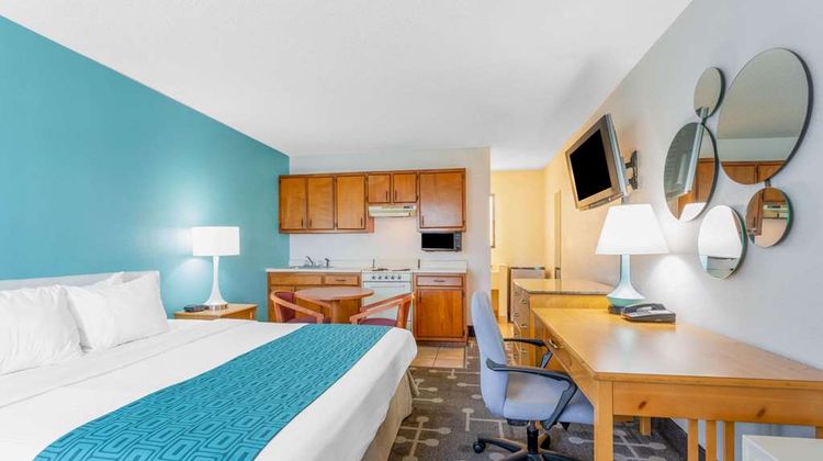 Howard Johnson Inn Virginia Beach Room