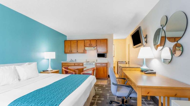 <b>Howard Johnson Inn Virginia Beach Room</b>. Images powered by <a href="https://iceportal.shijigroup.com/" title="IcePortal" target="_blank">IcePortal</a>.