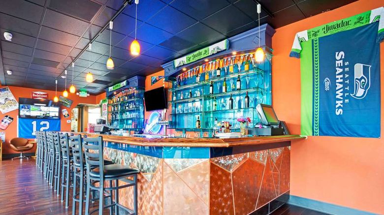 <b>Ramada Tukwila Southcenter Restaurant</b>. Images powered by <a href="https://iceportal.shijigroup.com/" title="IcePortal" target="_blank">IcePortal</a>.