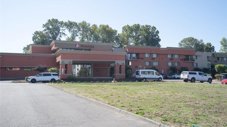 Ramada Tukwila Southcenter Exterior