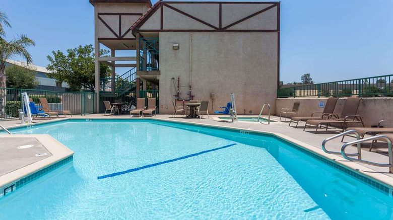 <b>Howard Johnson Norco Pool</b>. Images powered by <a href="https://iceportal.shijigroup.com/" title="IcePortal" target="_blank">IcePortal</a>.