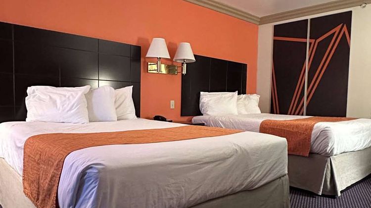 Howard Johnson Norco Room