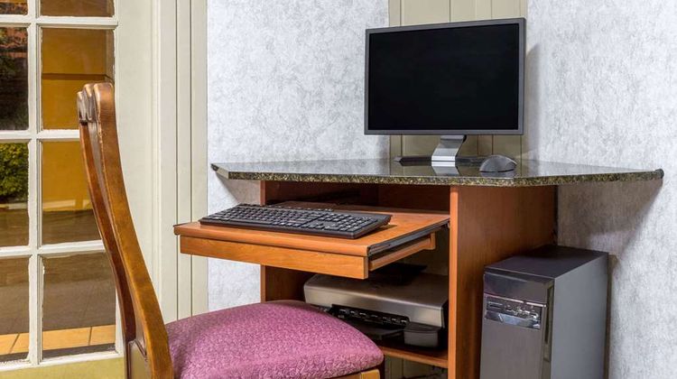 Howard Johnson Inn Athens Other
