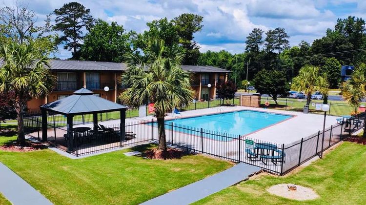 Howard Johnson Inn Athens Pool