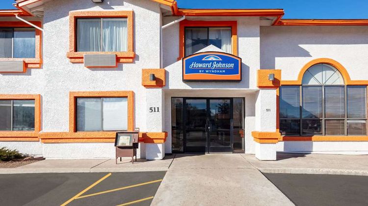 Howard Johnson Express Inn Exterior