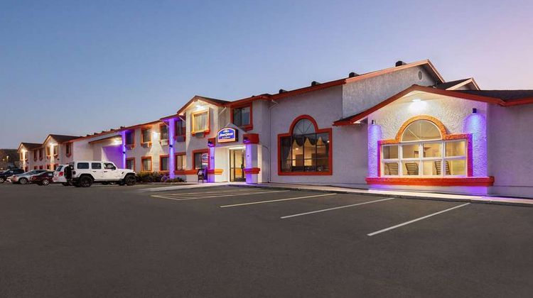 Howard Johnson Express Inn Exterior