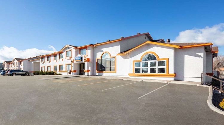 Howard Johnson Express Inn Exterior