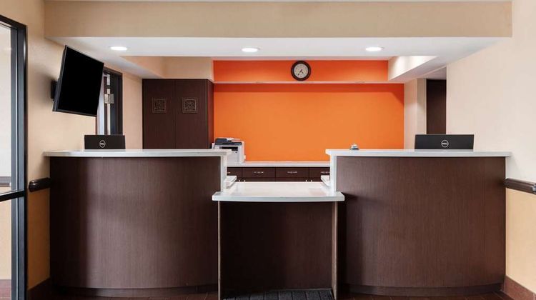 Howard Johnson Express Inn Lobby