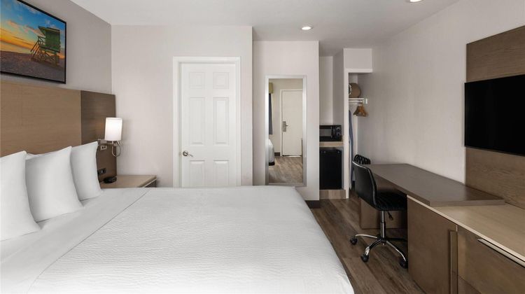 Days Inn Monterey Downtown Room