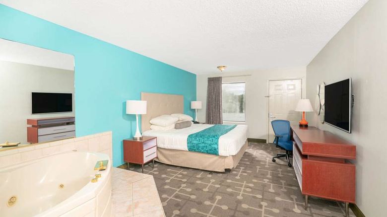 <b>Howard Johnson Inn Aiken Room</b>. Images powered by <a href="https://iceportal.shijigroup.com/" title="IcePortal" target="_blank">IcePortal</a>.