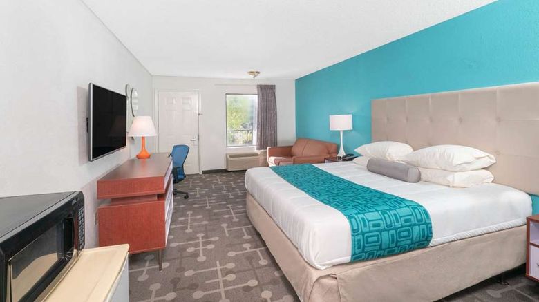 <b>Howard Johnson Inn Aiken Room</b>. Images powered by <a href="https://iceportal.shijigroup.com/" title="IcePortal" target="_blank">IcePortal</a>.