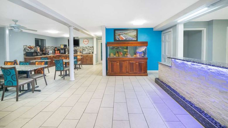 <b>Howard Johnson Inn Aiken Lobby</b>. Images powered by <a href="https://iceportal.shijigroup.com/" title="IcePortal" target="_blank">IcePortal</a>.