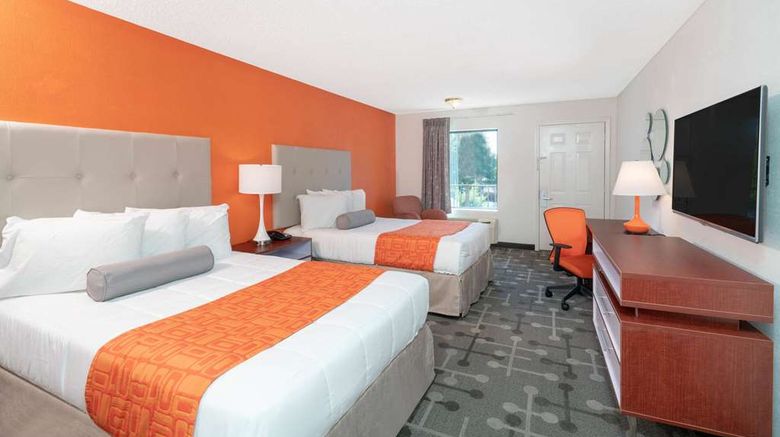 <b>Howard Johnson Inn Aiken Room</b>. Images powered by <a href="https://iceportal.shijigroup.com/" title="IcePortal" target="_blank">IcePortal</a>.