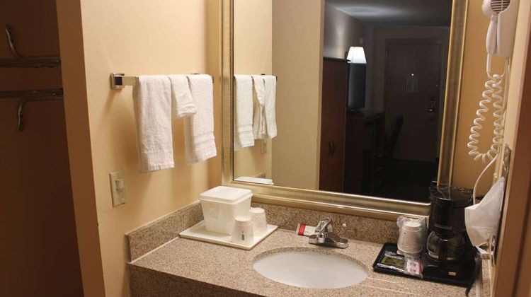 Super 8 Laurel Room
