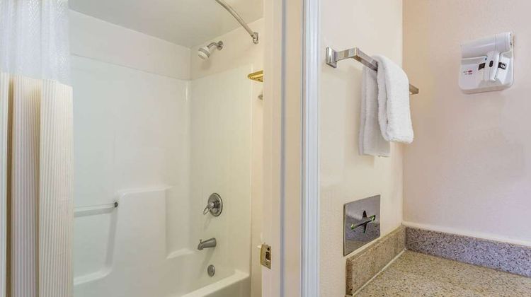 Days Inn Ashland Room