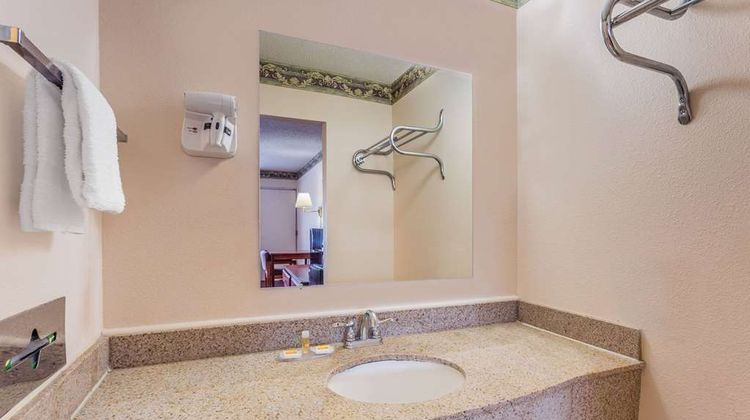 Days Inn Ashland Room