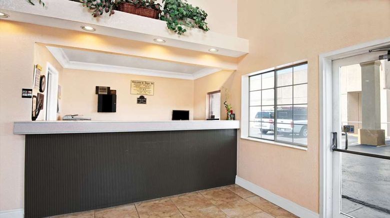 <b>Days Inn San Antonio Airport Lobby</b>. Images powered by <a href="https://iceportal.shijigroup.com/" title="IcePortal" target="_blank">IcePortal</a>.