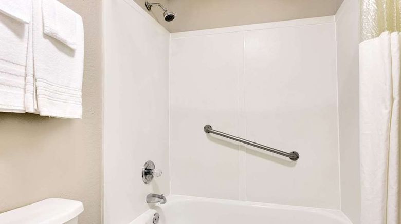 <b>Super 8 Athens Room</b>. Images powered by <a href="https://iceportal.shijigroup.com/" title="IcePortal" target="_blank">IcePortal</a>.