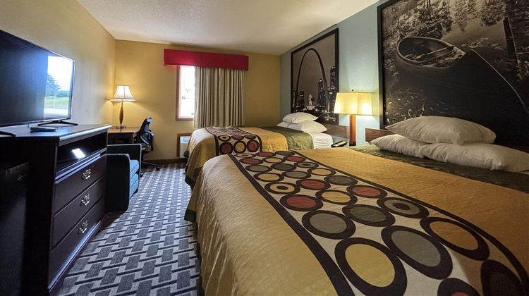 Super 8 Staunton Room