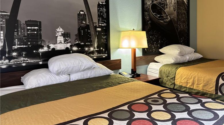 <b>Super 8 Staunton Room</b>. Images powered by <a href="https://iceportal.shijigroup.com/" title="IcePortal" target="_blank">IcePortal</a>.