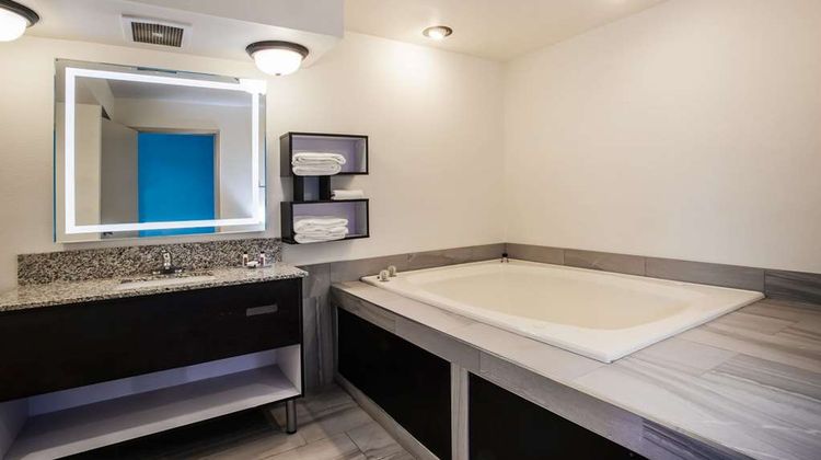 Howard Johnson Express Inn Blackwood Room