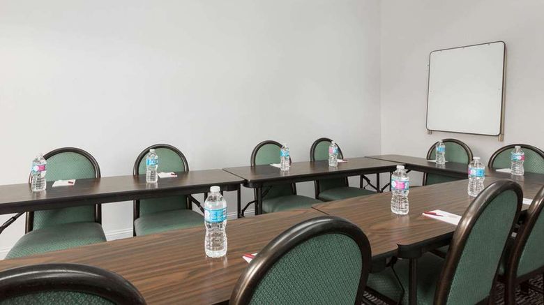 <b>Ramada Pelham Meeting</b>. Images powered by <a href="https://iceportal.shijigroup.com/" title="IcePortal" target="_blank">IcePortal</a>.